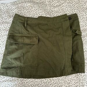 Universal Thread Khaki Green Skirt